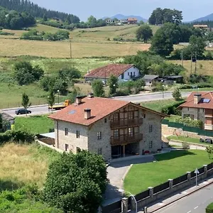 mendiko-baserria.basquecountryhotels.org/
